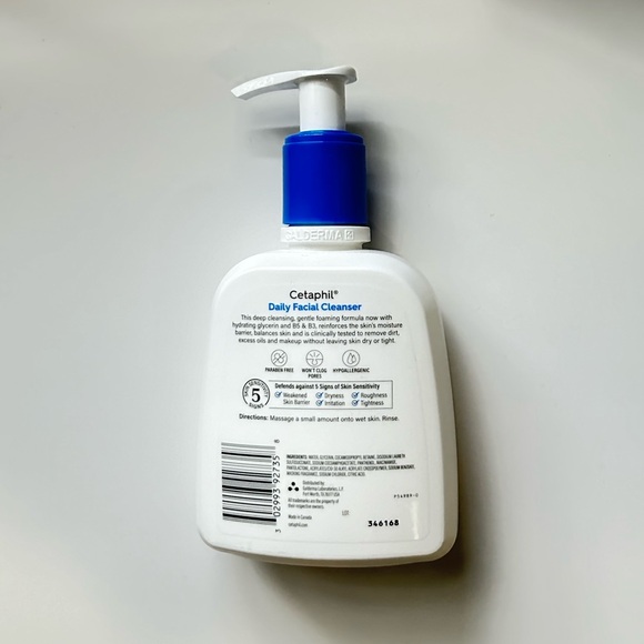 NWT Cetaphil Daily Facial Cleanser Combination to Oily, Sensitive Skin 8 fl oz - Picture 3 of 3